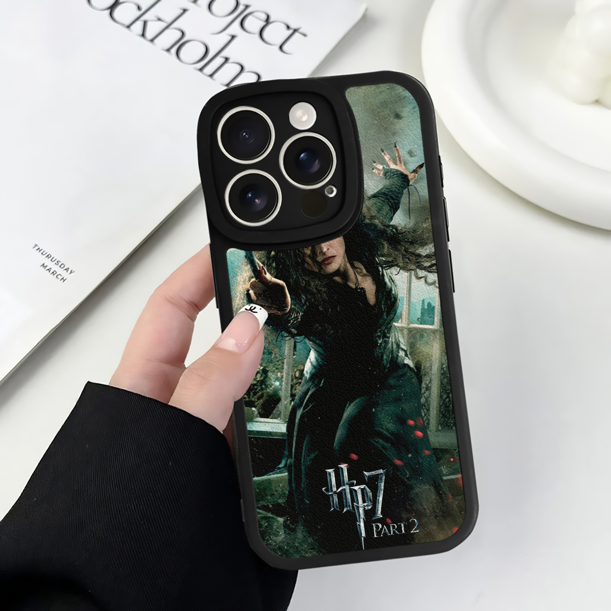 （画像用） Harry Potter ハリー・ポッターシリーズ 【iPhone 16シリーズ対応】シリコンスマホケース（レザー調） 材質：シリコン